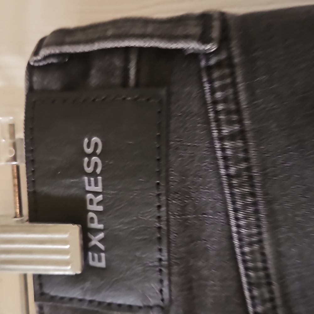 Jeans - Picture 2 of 3